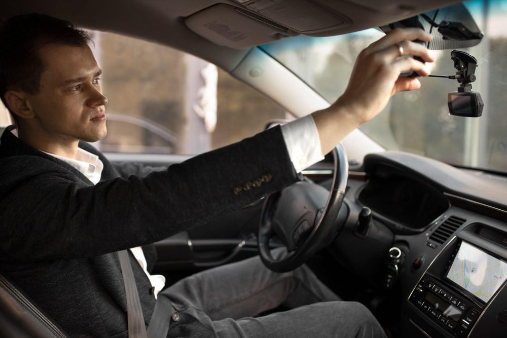 Improve Driver Safety: Installing Dash Cameras