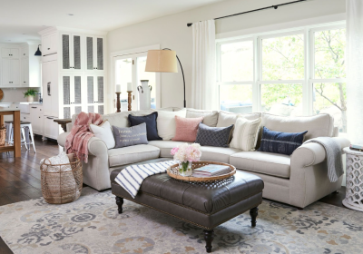 Living Room Storage Bench Inspiration: 15 Smart & Chic Designs